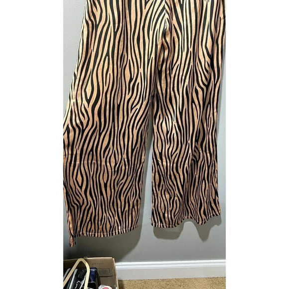 Fashion Nova Womens Brown Tiger Print Wide Leg Pants Small High Waist Pockets - Picture 10 of 15